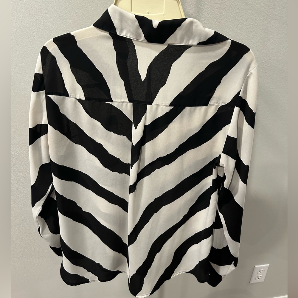 Express Blouse - Picture 2 of 2